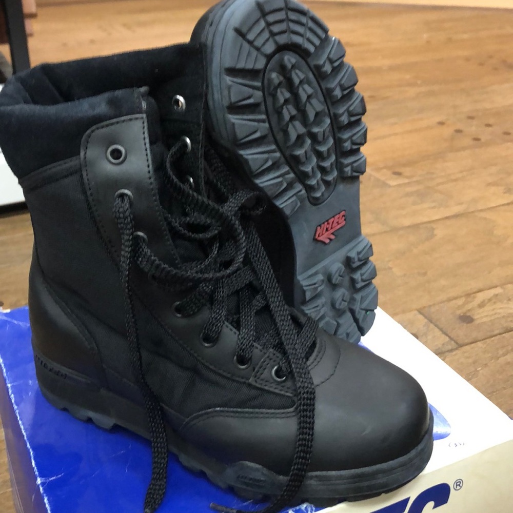 Hi tec boots Nwt